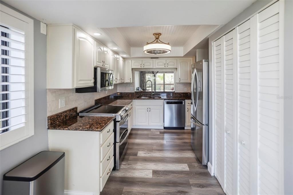 401 150th Avenue - Photo 8