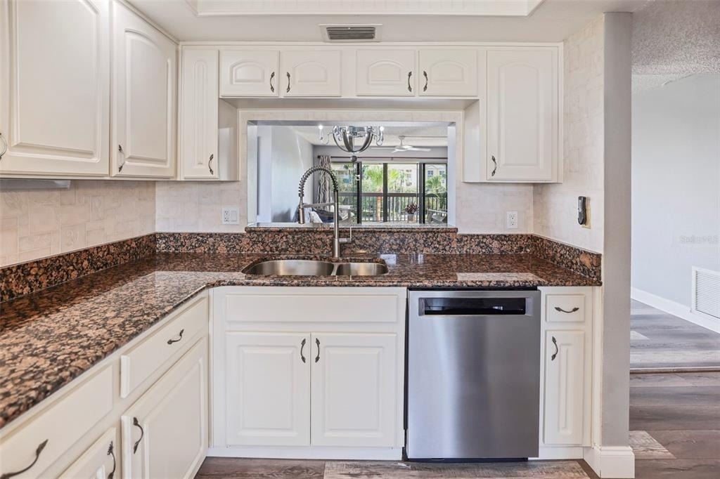 401 150th Avenue - Photo 10