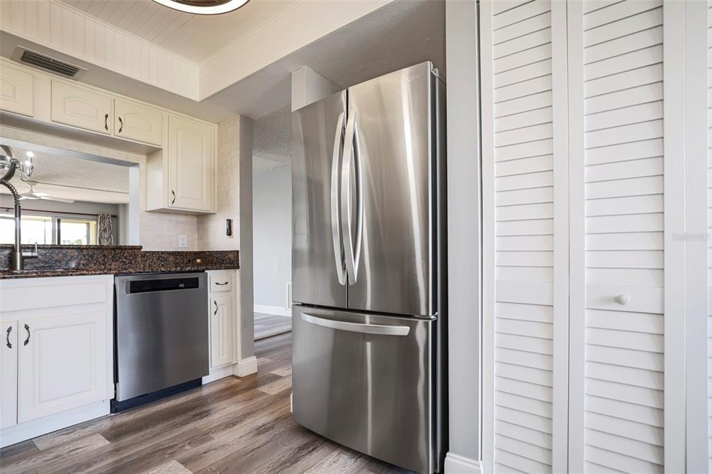 401 150th Avenue - Photo 11