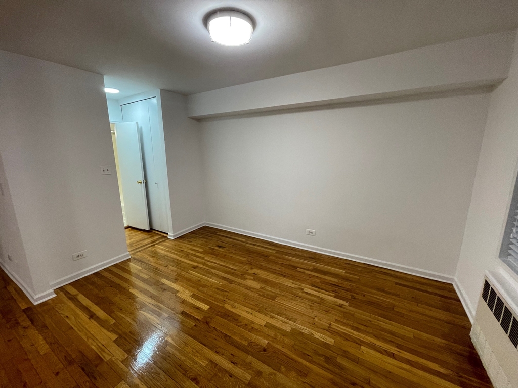 67-15 102nd Street - Photo 14
