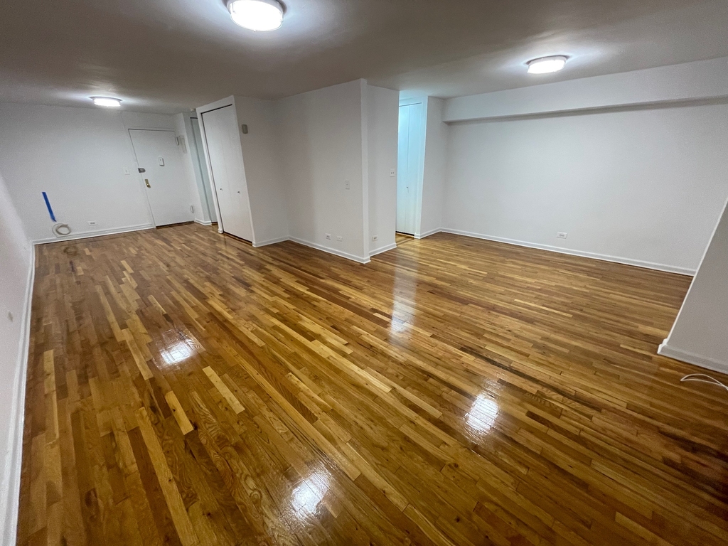 67-15 102nd Street - Photo 10