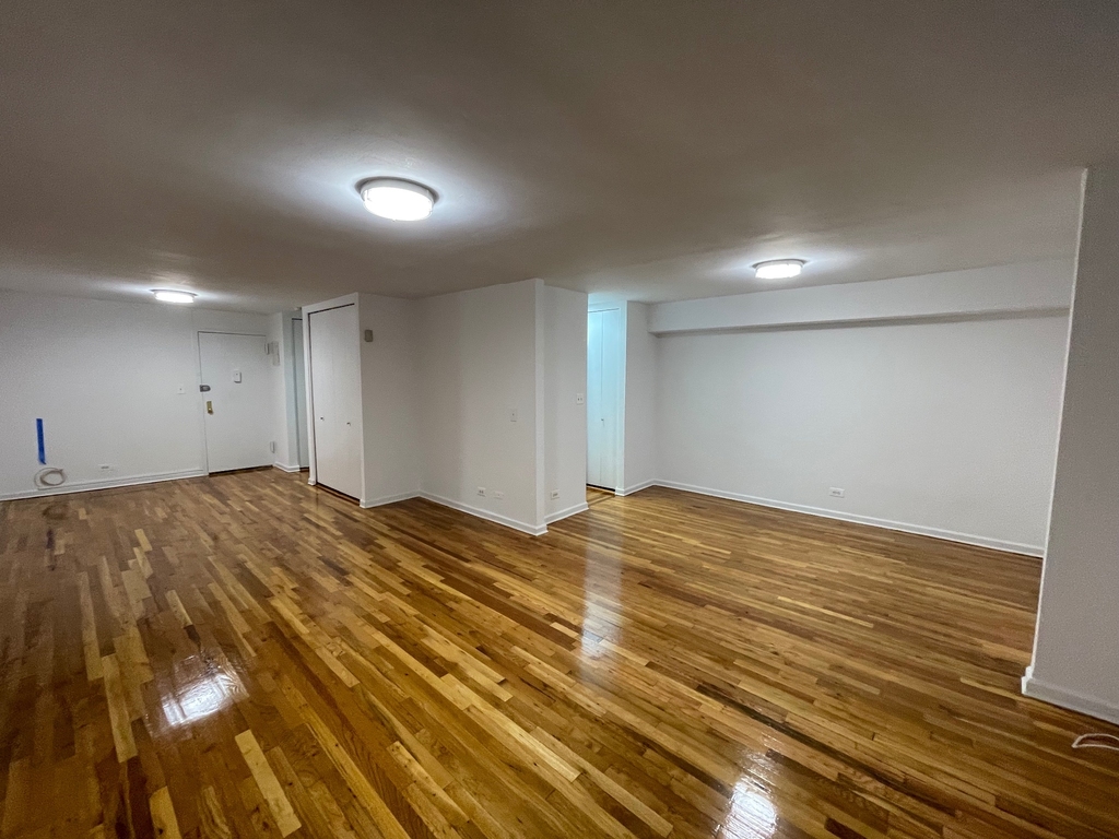 67-15 102nd Street - Photo 11