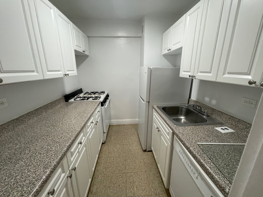 67-15 102nd Street - Photo 2