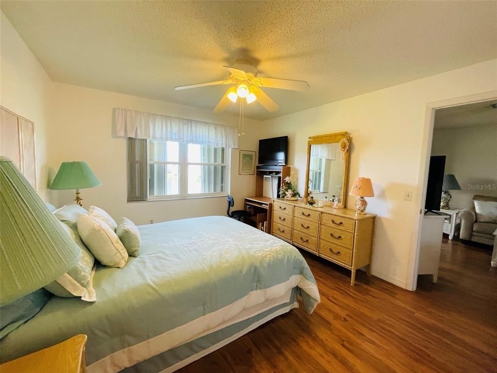 25100 Sandhill Boulevard - Photo 10