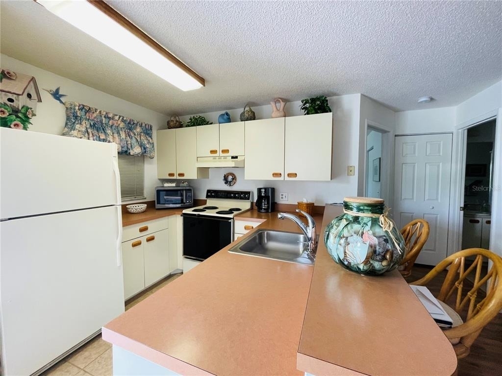 25100 Sandhill Boulevard - Photo 6