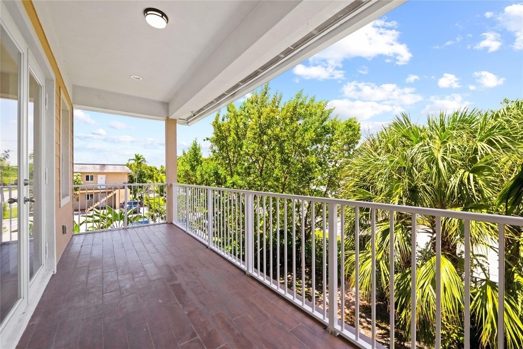 1434 Sw 4th Avenue - Photo 16