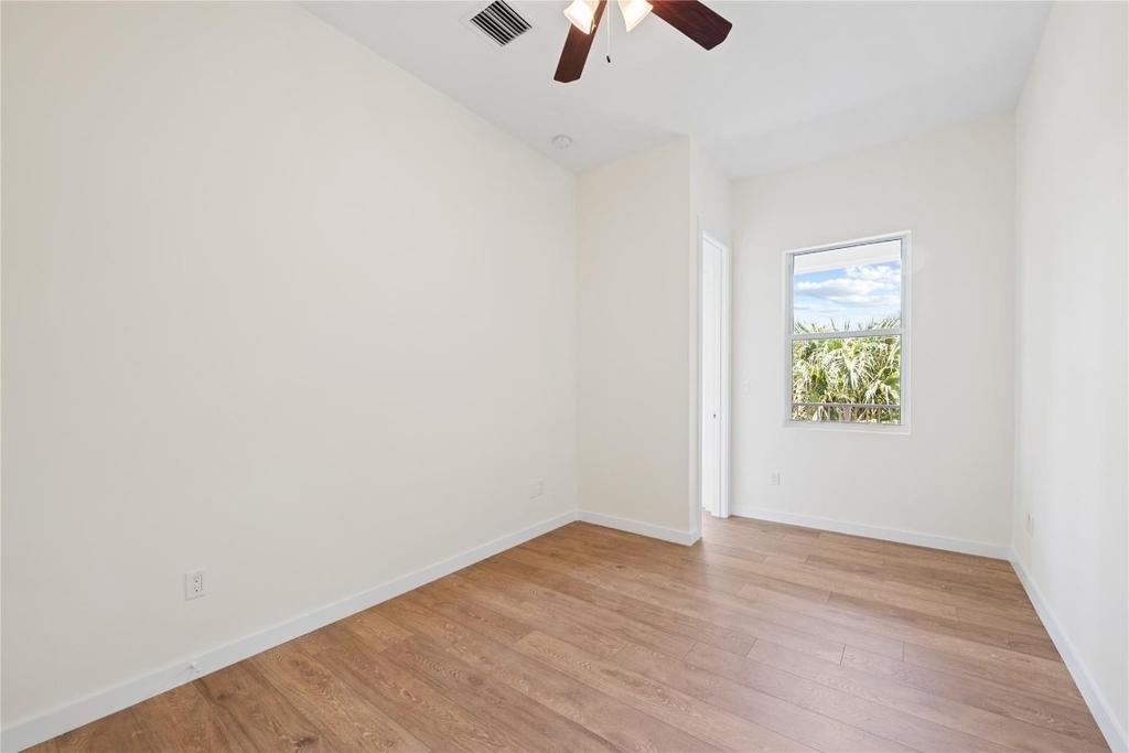 1434 Sw 4th Avenue - Photo 17