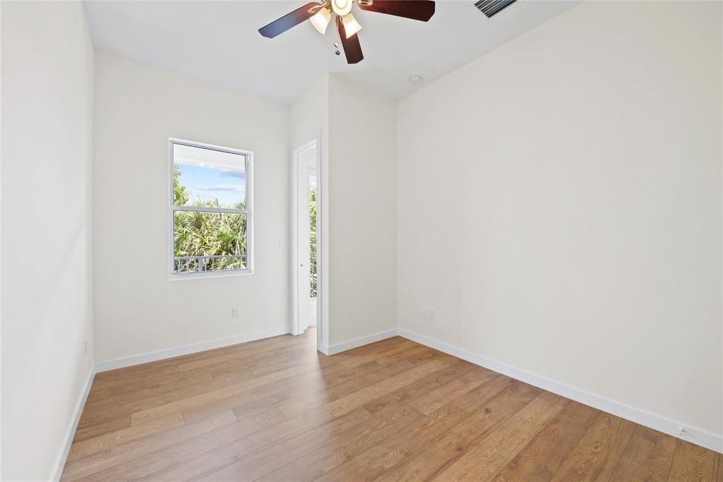 1434 Sw 4th Avenue - Photo 13