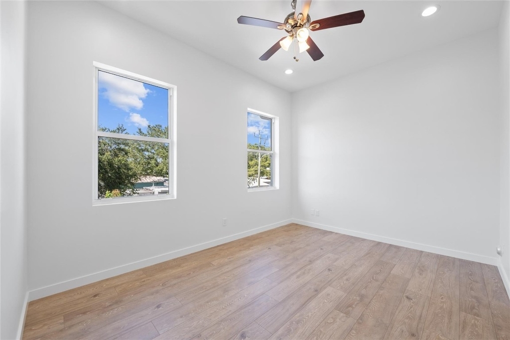 1428 Sw 4th Avenue - Photo 4