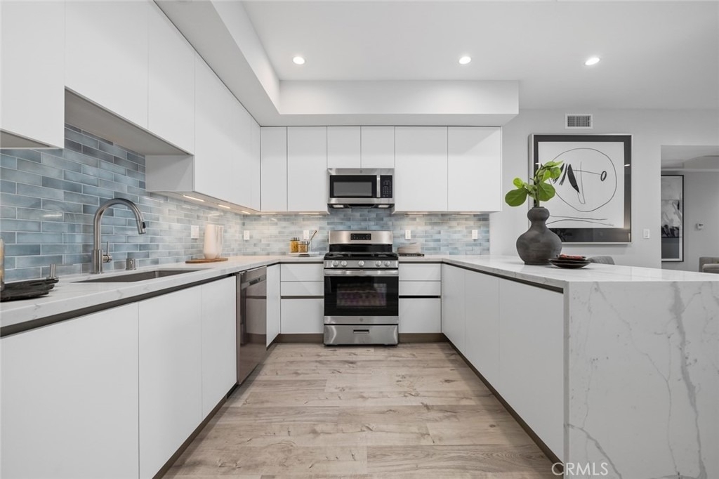 5820 La Mirada Avenue - Photo 34