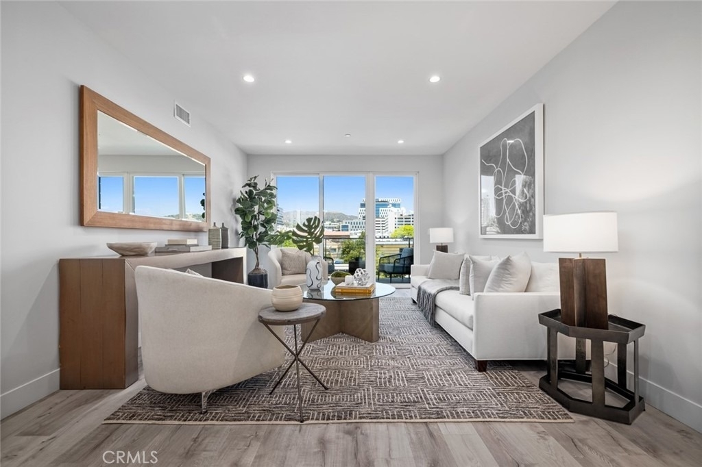 5820 La Mirada Avenue - Photo 3
