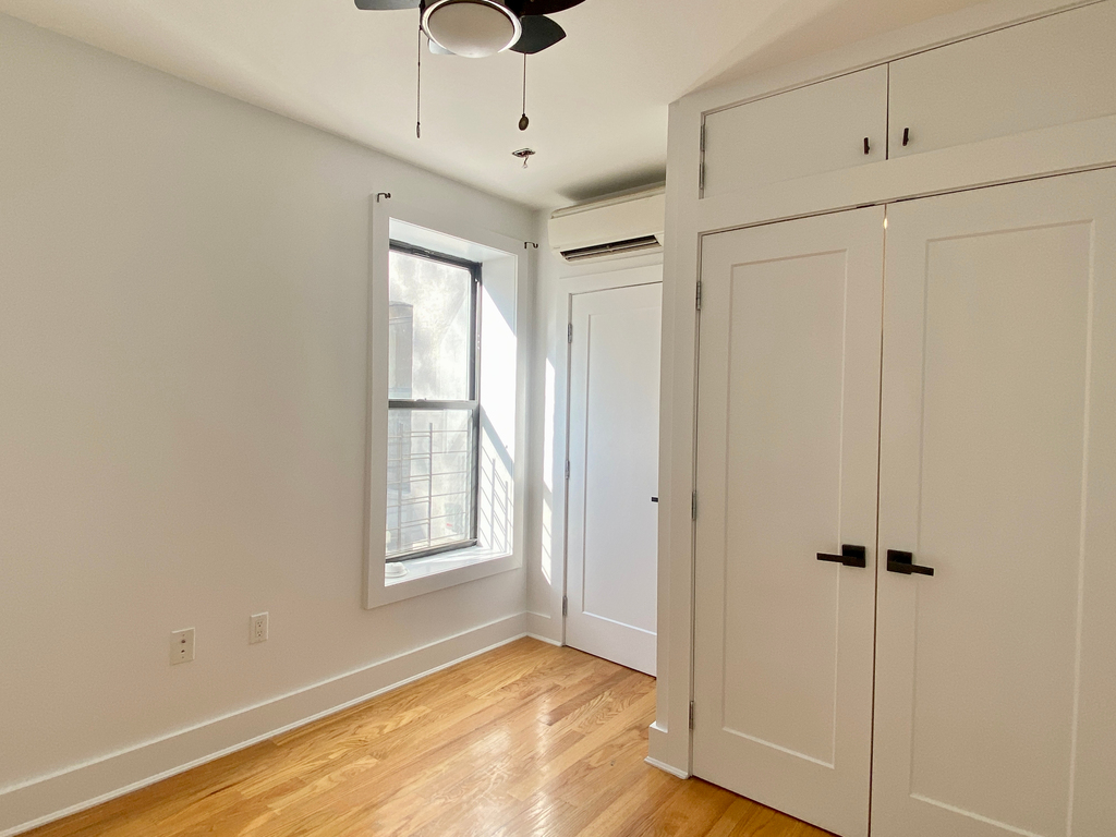 928 Dekalb Avenue - Photo 5