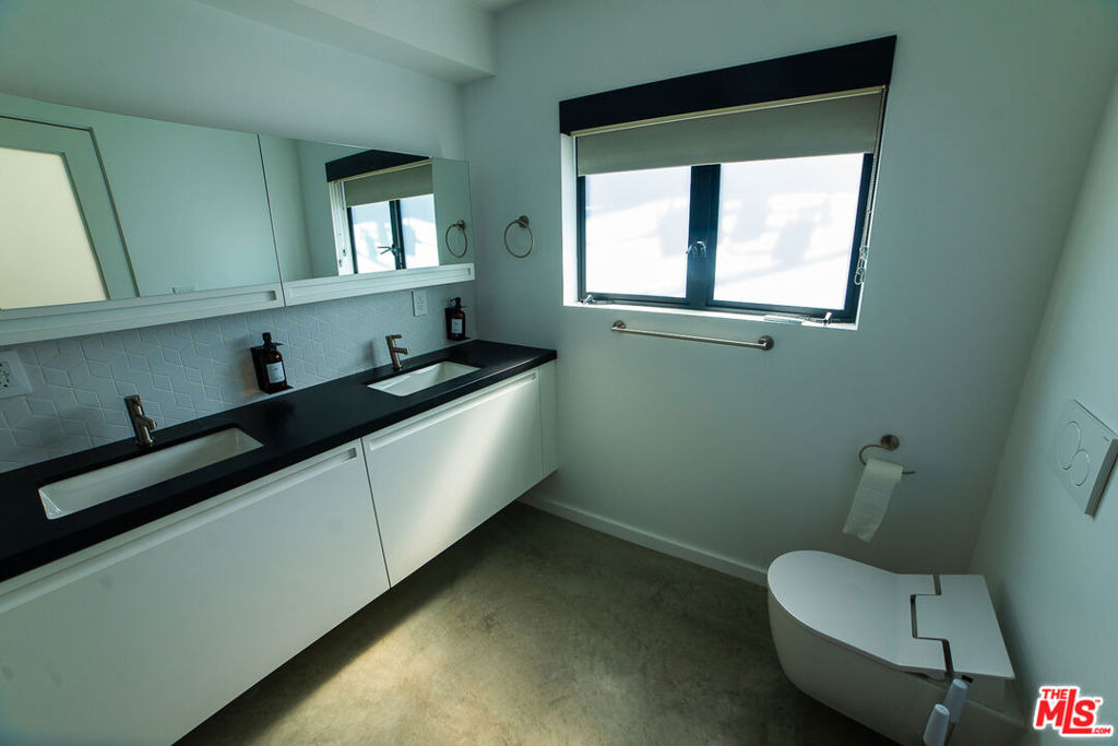 14 Brooks Avenue - Photo 3