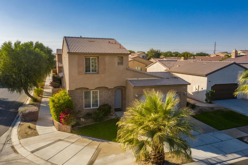 42753 Della Place - Photo 1