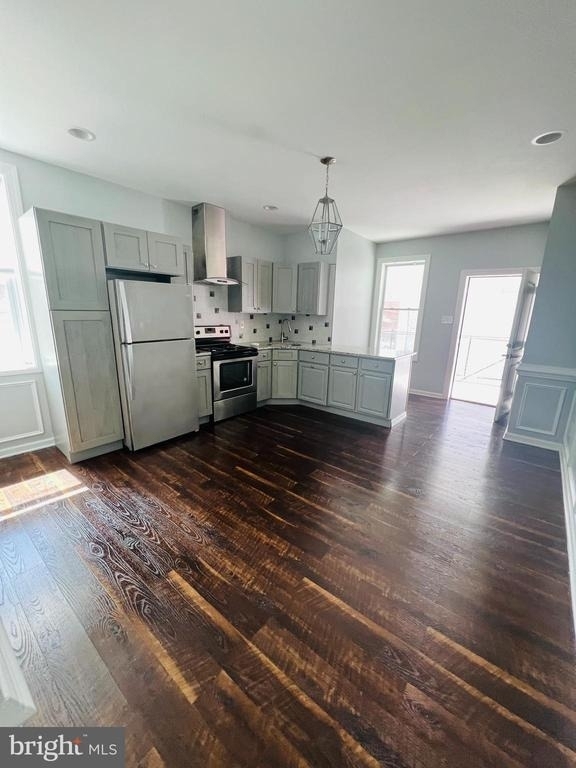 2084 E Allegheny Avenue - Photo 5