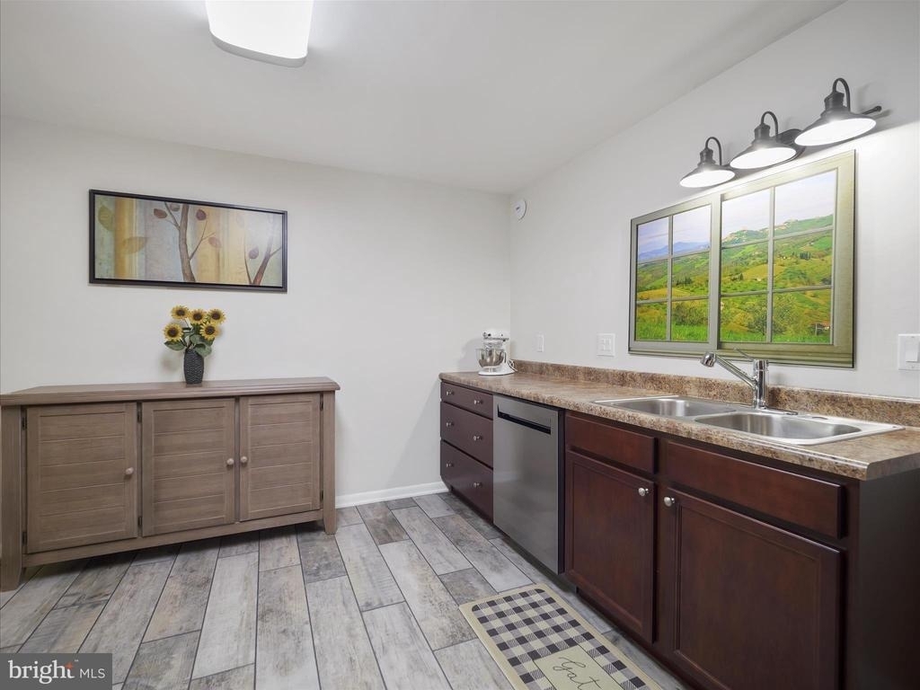 235 S Ridge Avenue - Photo 17