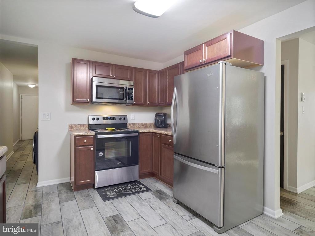 235 S Ridge Avenue - Photo 18