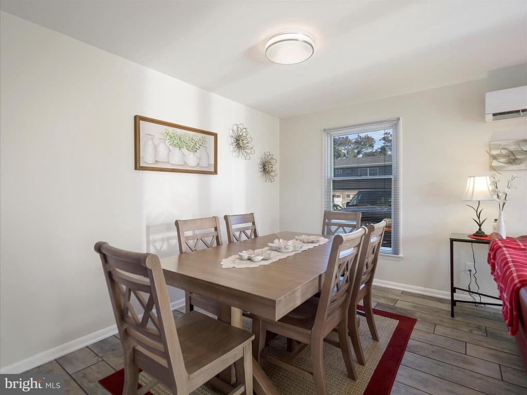 235 S Ridge Avenue - Photo 3
