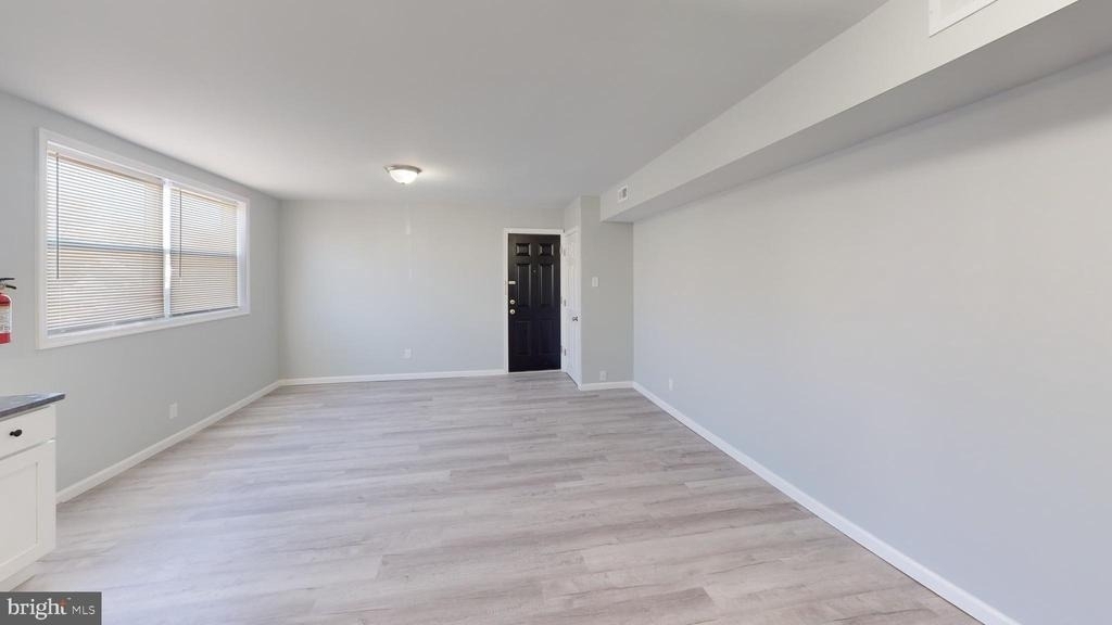 910 Gateway Boulevard - Photo 8