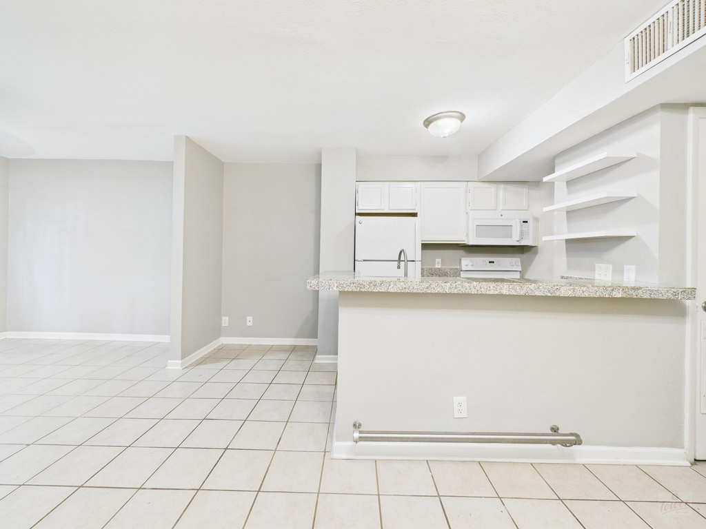 3018 1st St - Photo 7