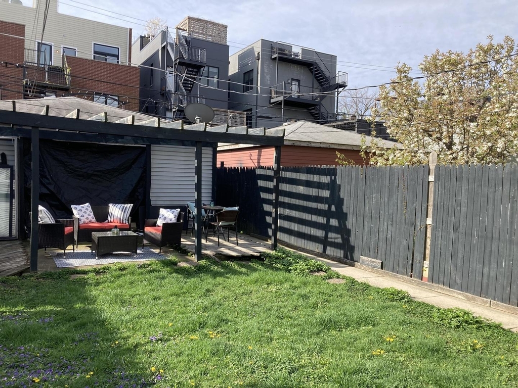 1846 N Mozart Street - Photo 15
