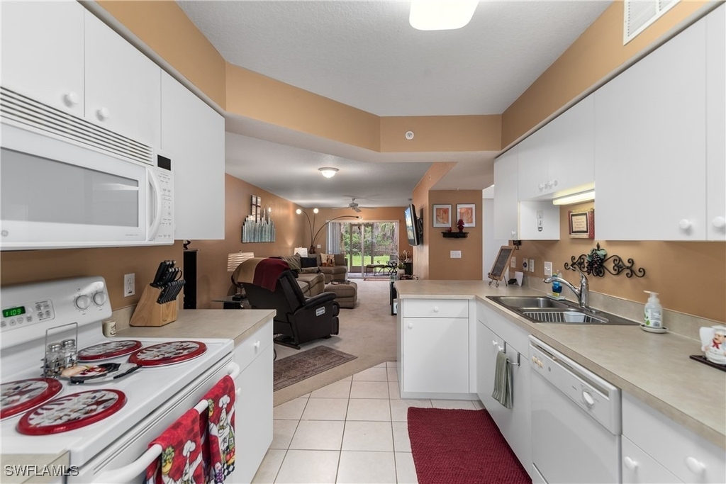 25727 Lake Amelia Way - Photo 8