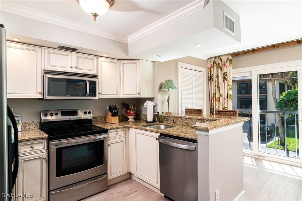 1222 Gordon Drive - Photo 3