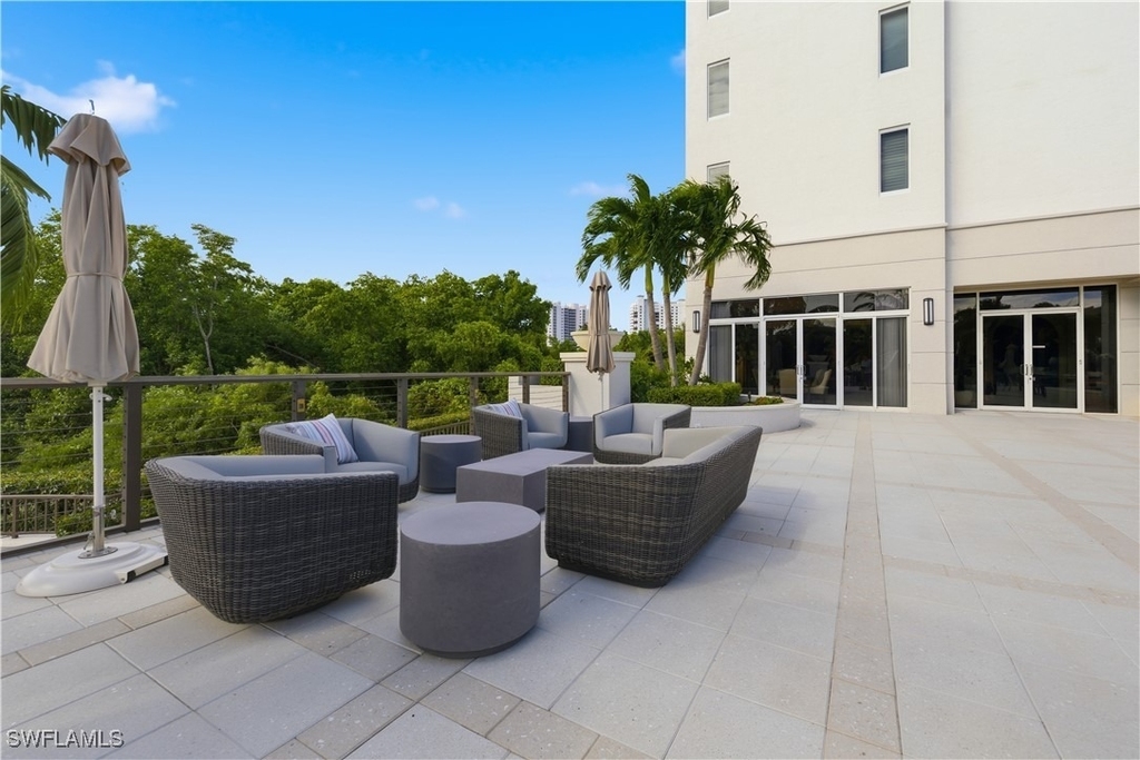 8990 Bay Colony Drive - Photo 35