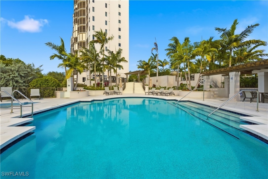 8990 Bay Colony Drive - Photo 37