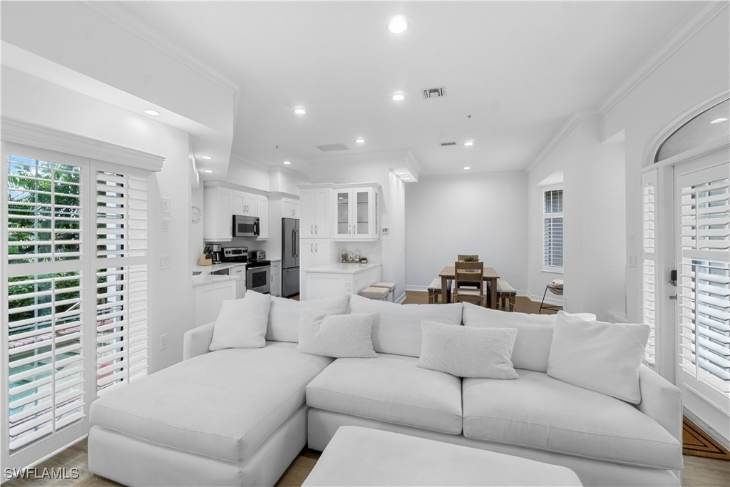 991 8th Street S - Photo 2