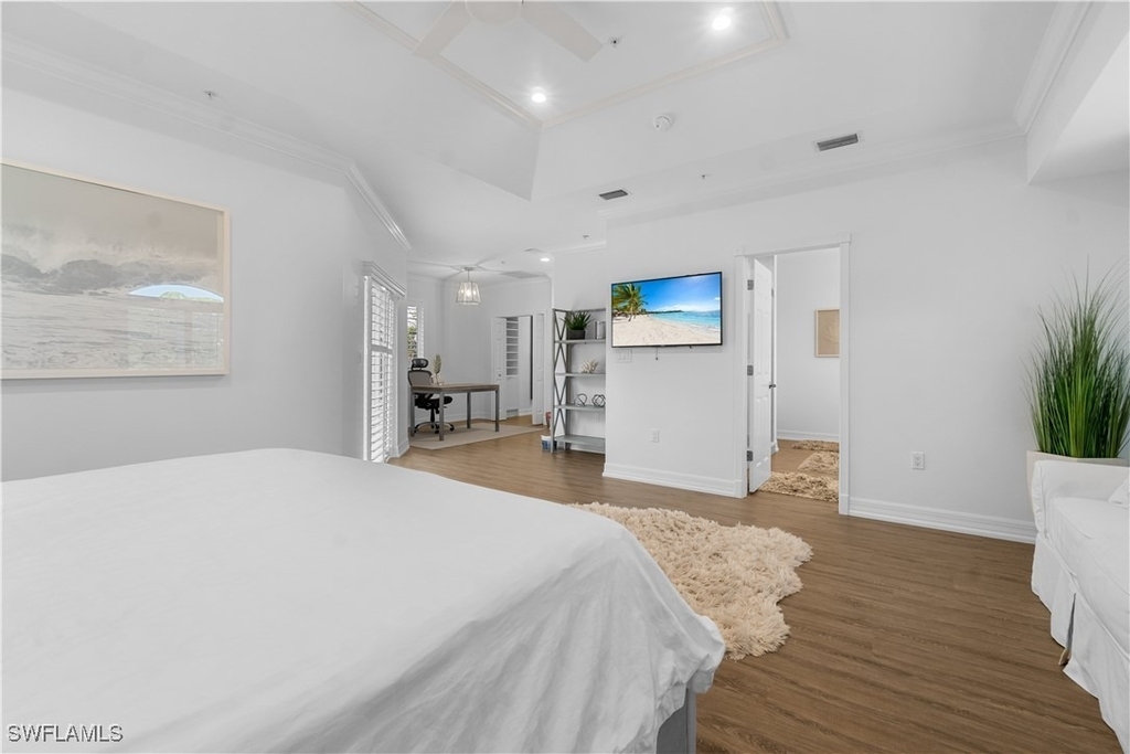 991 8th Street S - Photo 9