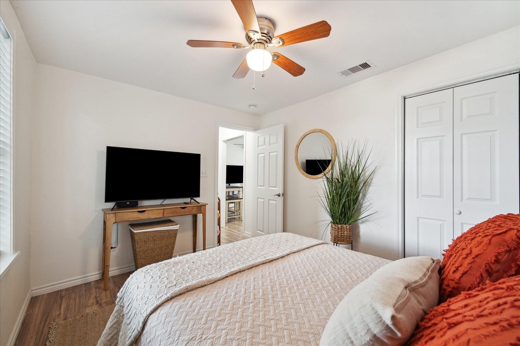 1213 55th Street - Photo 12