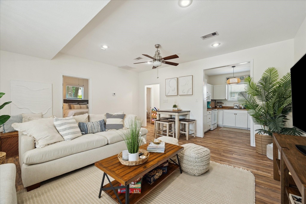 1213 55th Street - Photo 4