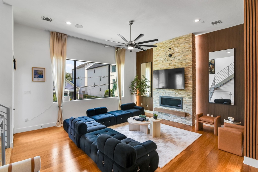 1411 Hickory Street - Photo 1