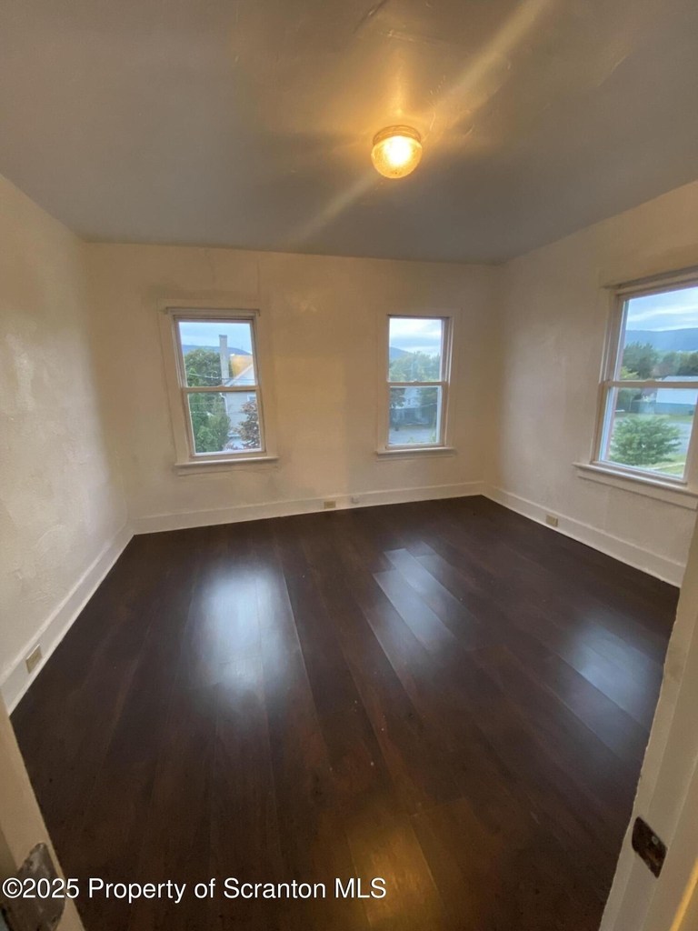 2122 Belmont Terrace - Photo 6