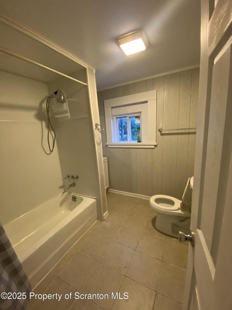 2122 Belmont Terrace - Photo 3