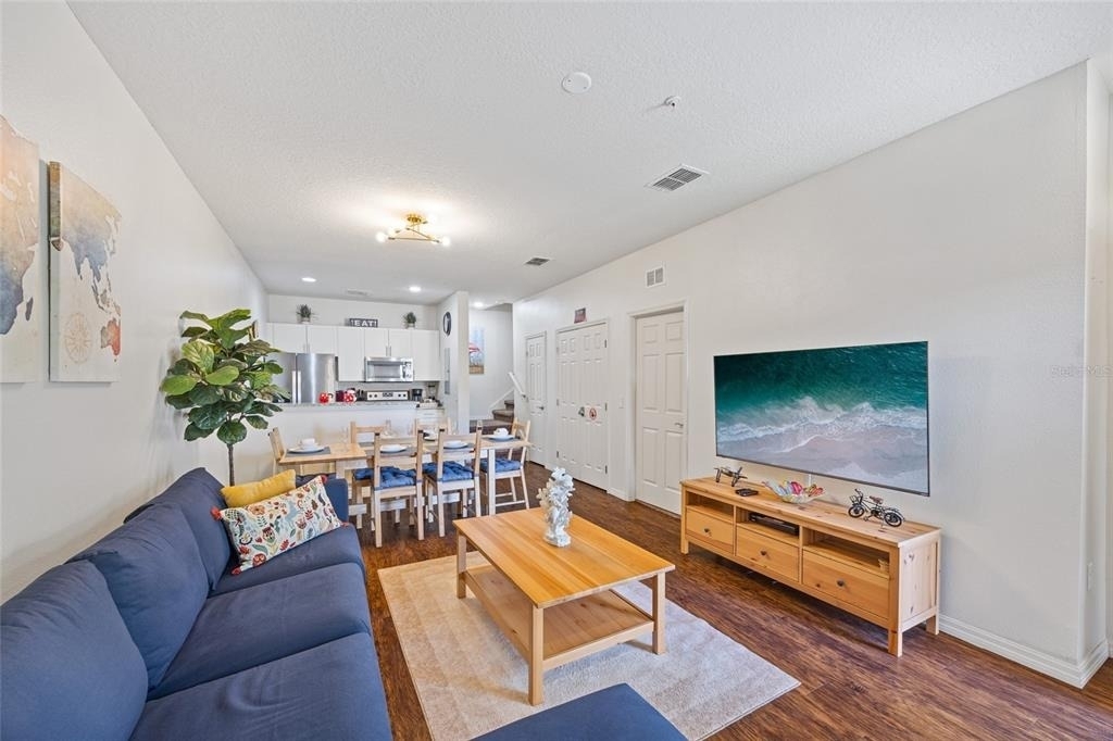 8945 Shine Drive - Photo 2