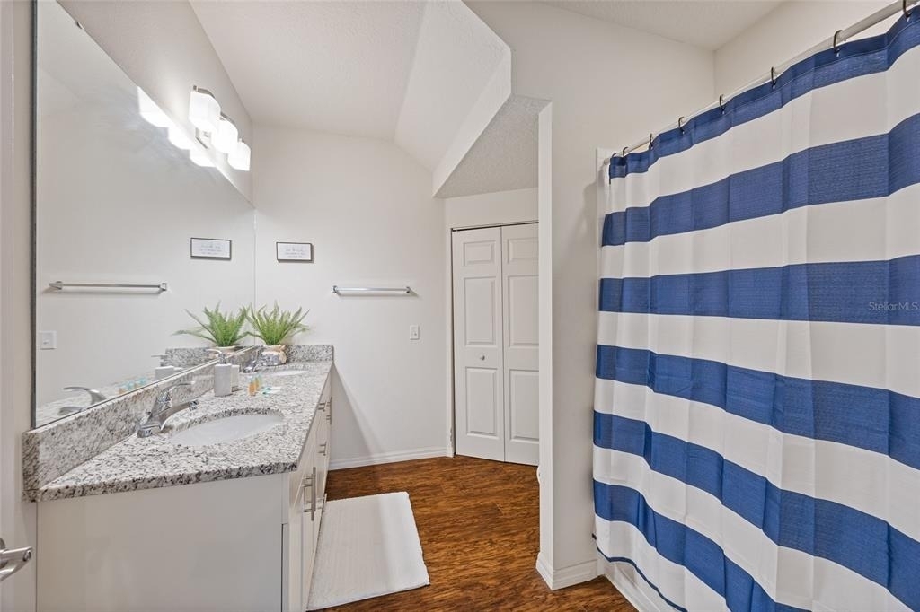 8945 Shine Drive - Photo 7