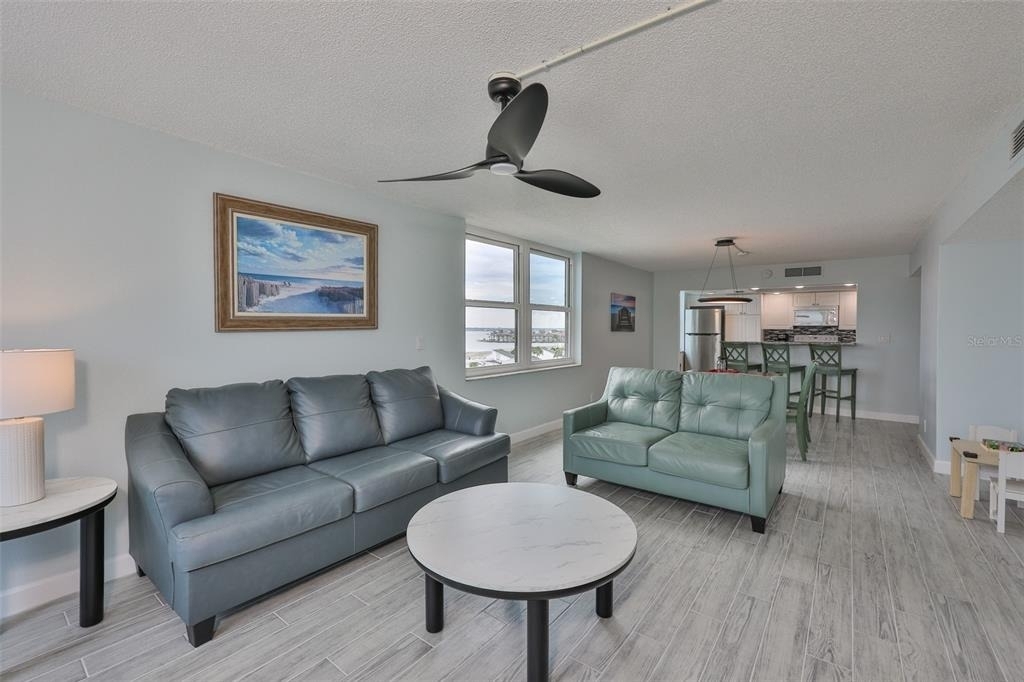 1400 Gulf Boulevard - Photo 2