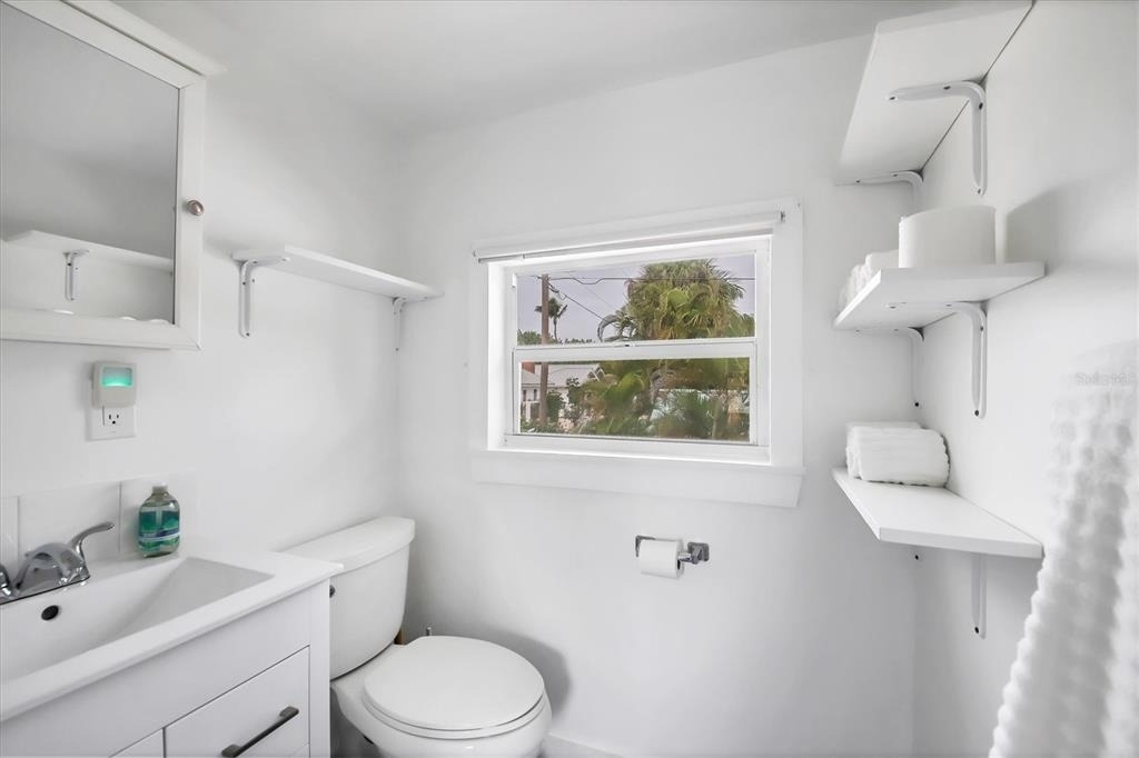 241 Gilchrist Avenue - Photo 8