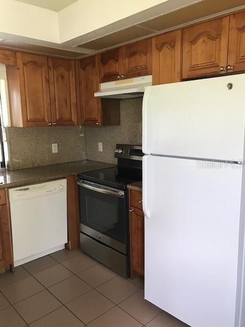 25385 Sandhill Boulevard - Photo 2