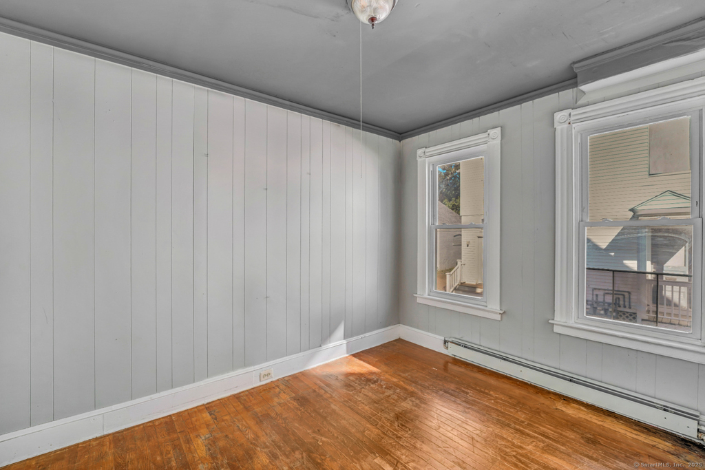 221 Willow Street - Photo 7
