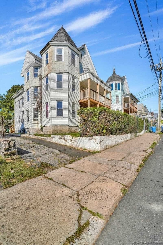 221 Willow Street - Photo 9