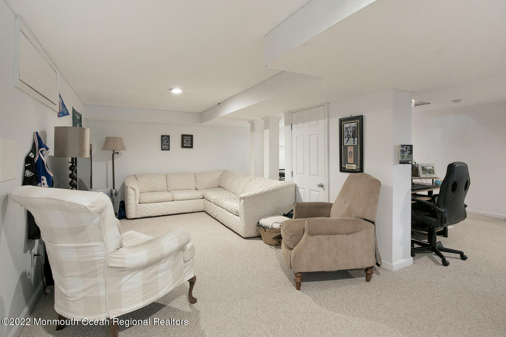 814 Pitney Drive - Photo 17