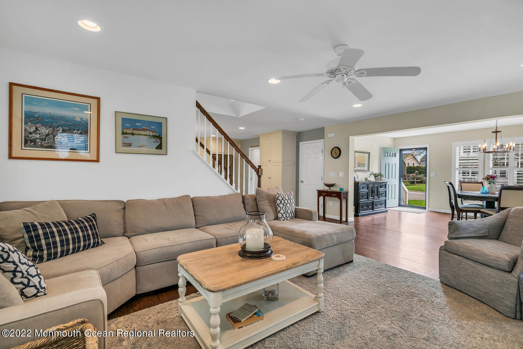 814 Pitney Drive - Photo 5