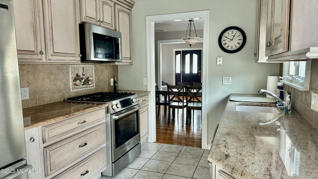 221 16th Avenue - Photo 5