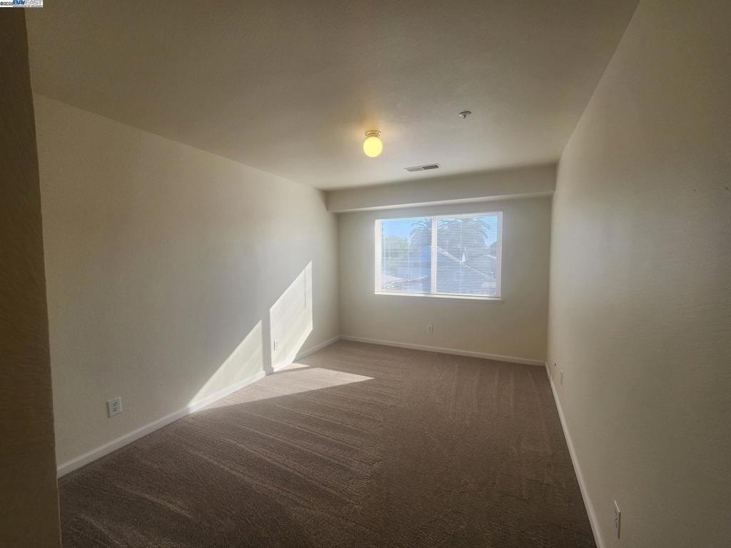 2255 Chestnut St - Photo 11