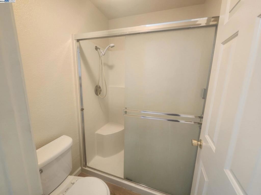 2255 Chestnut St - Photo 16