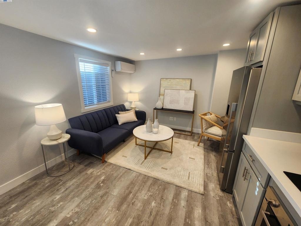 981 Marylin Ave - Photo 2