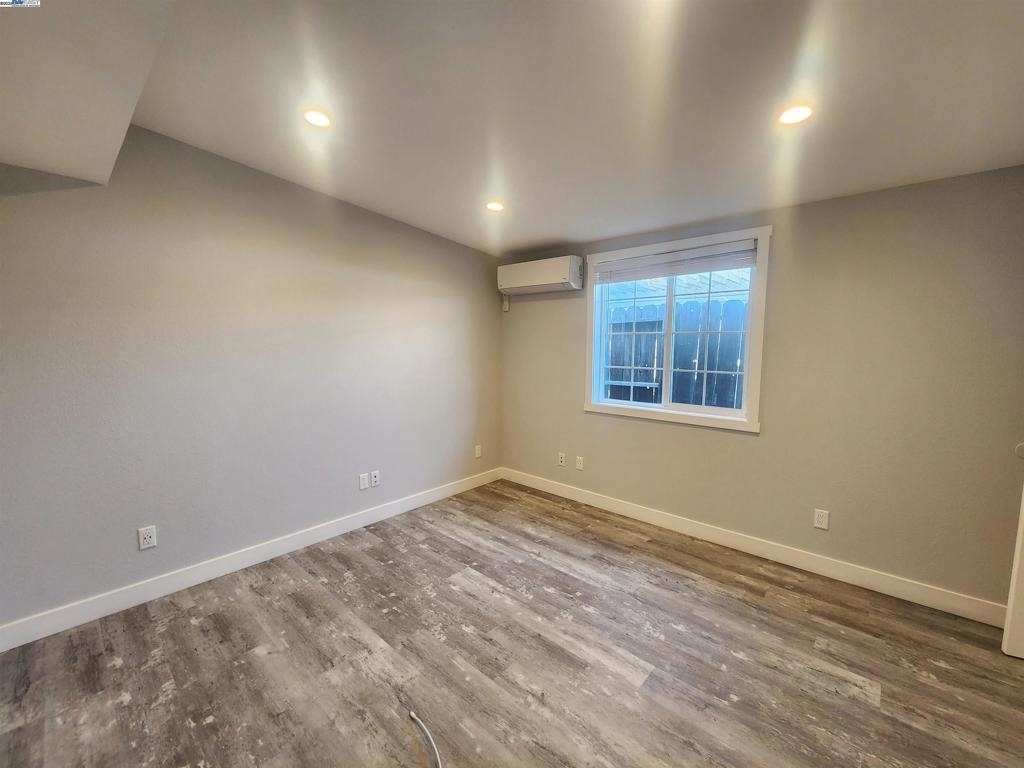 981 Marylin Ave - Photo 11